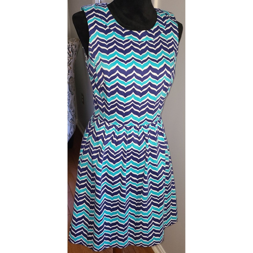 Vineyard Vines Dress Womens 6 Striped Wavy Lined Preppy Beach Coastal Nautical